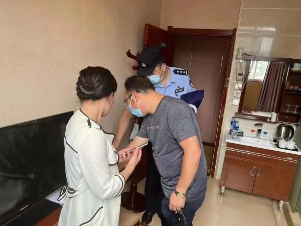 怎么样知道老婆的微信信息(妻子失联还带着150万去开房) 妻子“失联”还带着150万去“开房”,昆明一男子急了……