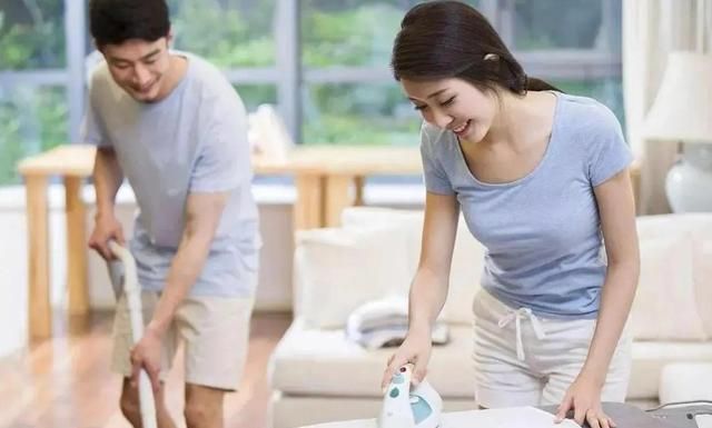 怎样和老婆微信聊天找话题(夫妻之间谈什么) 夫妻之间谈什么,怎么谈?