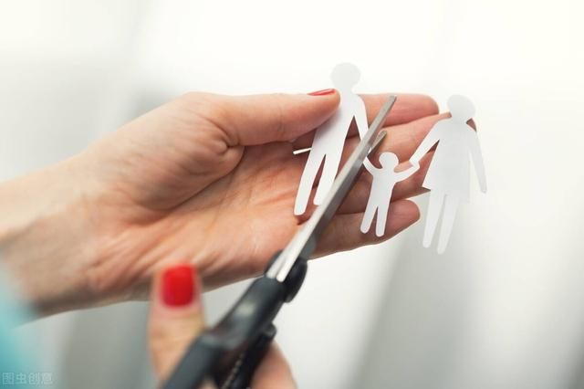 怎么可以知道老公和别人的聊天内容(老婆发现老公和异性的聊天记录) 老婆发现老公和异性的聊天记录,能当做他婚内出轨的证据吗?