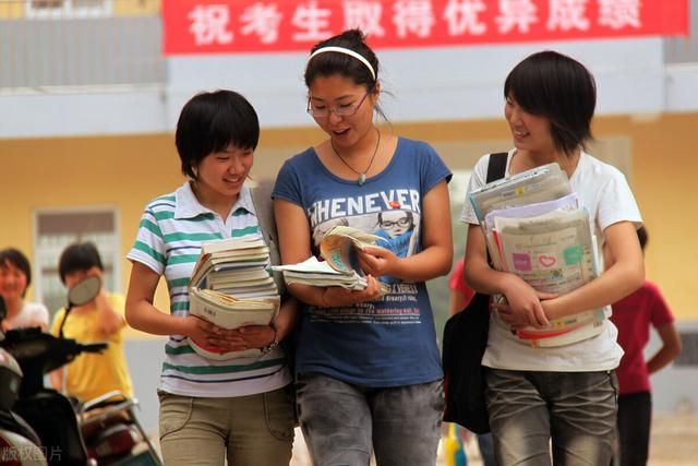 女朋友和别人开过房(我妻子暗地里出轨男同事) 我妻子暗地里出轨男同事,我离职后,却遭老婆羞辱3(故事)
